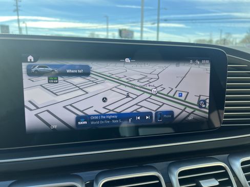 Certified 2024 Mercedes-Benz GLE 450e 4MATIC image 29