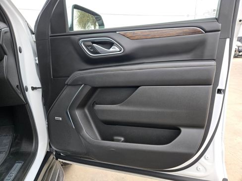 Certified 2023 Chevrolet Suburban Premier image 31