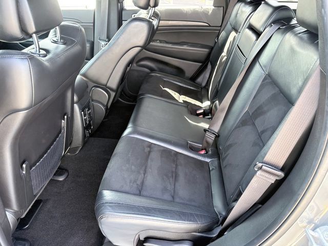Used 2021 Jeep Grand Cherokee Laredo X AWD/4WD image 7