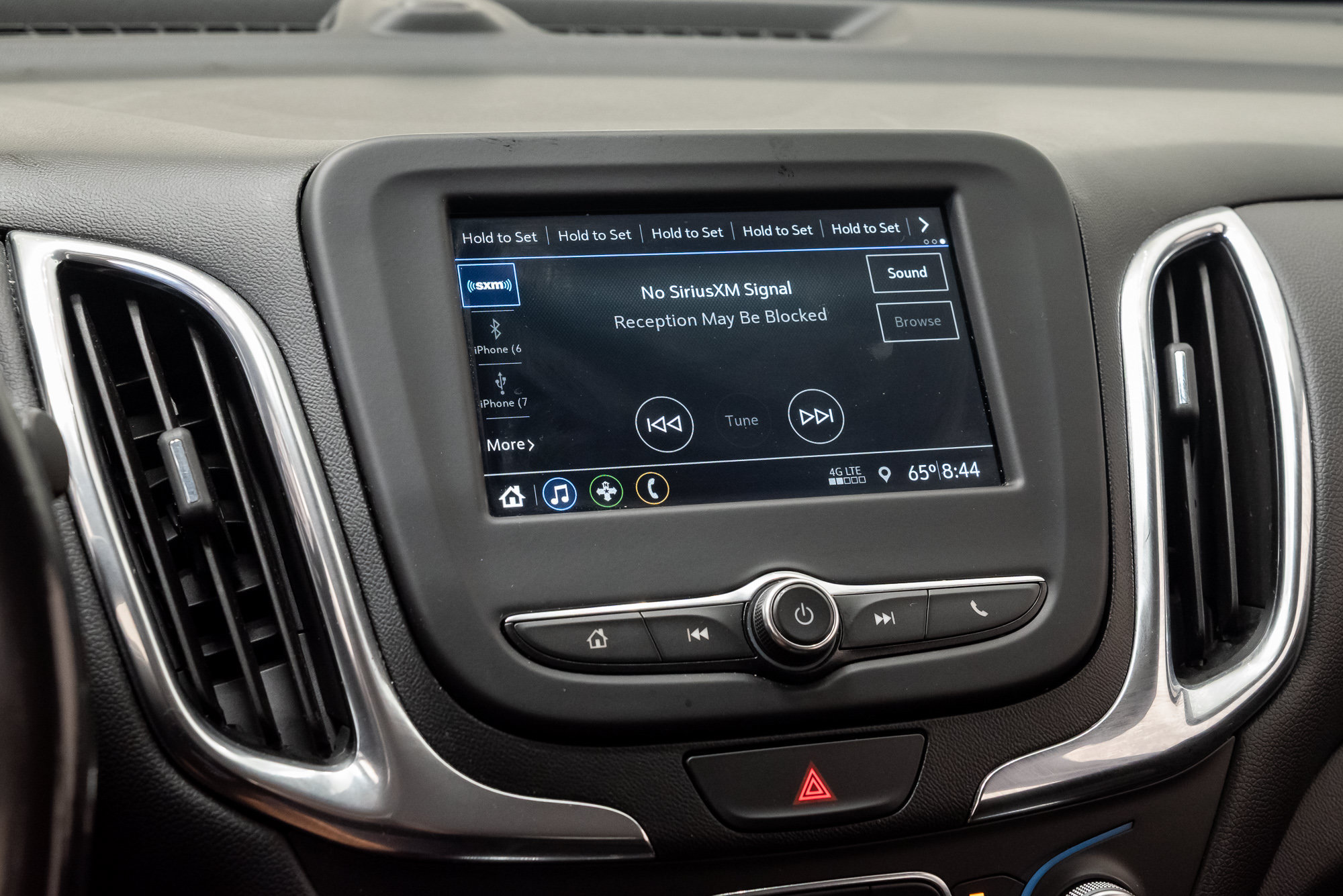 Used 2019 Chevrolet Equinox LT FWD image 16