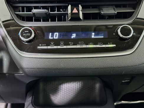 Used 2022 Toyota Corolla LE image 22