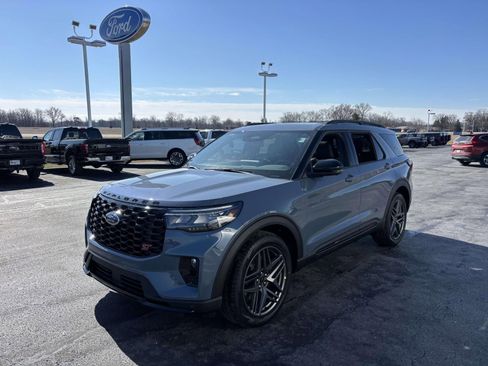 New 2026 Ford Explorer ST w/ Sun And Sound Package image 3