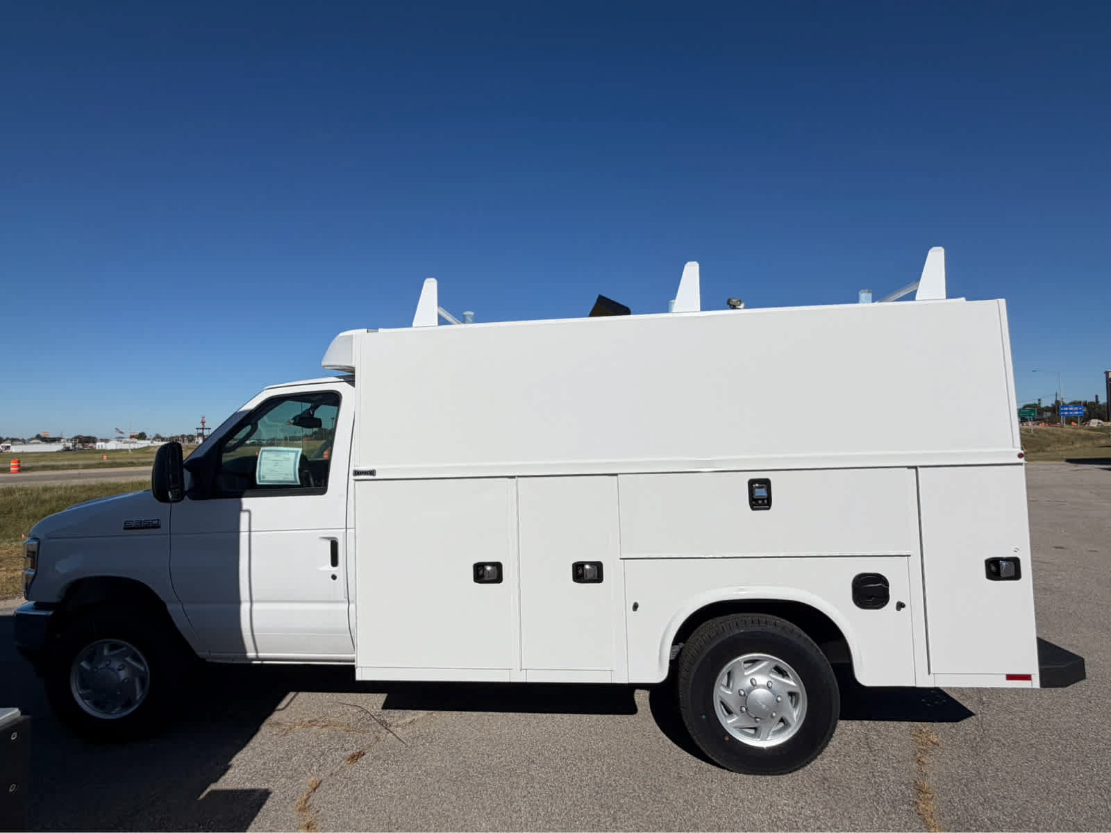 New 2027 Ford E-350 and Econoline 350 Super Duty w/ Power Equipment Group RWD image 2