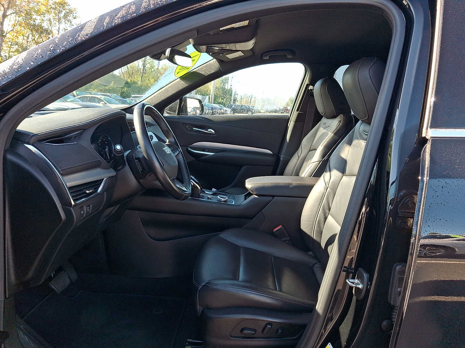 Used 2022 Cadillac XT4 Premium Luxury w/ Safety Alert Package AWD/4WD image 14
