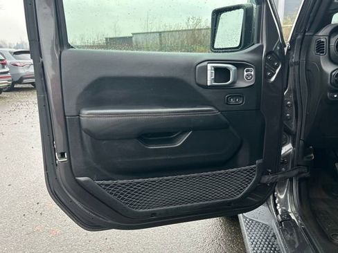 Used 2021 Jeep Wrangler Unlimited Sahara image 20