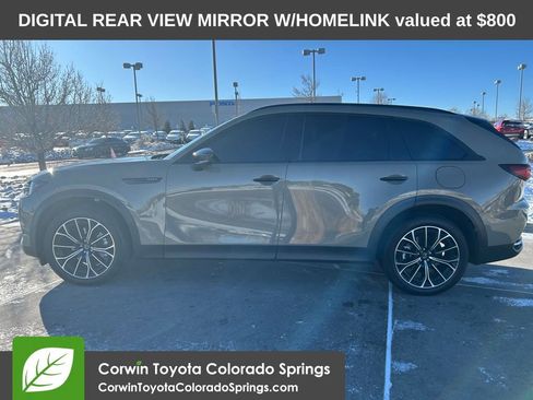 Used 2025 MAZDA CX-70 Plug-In Hybrid w/ Premium Pkg image 4