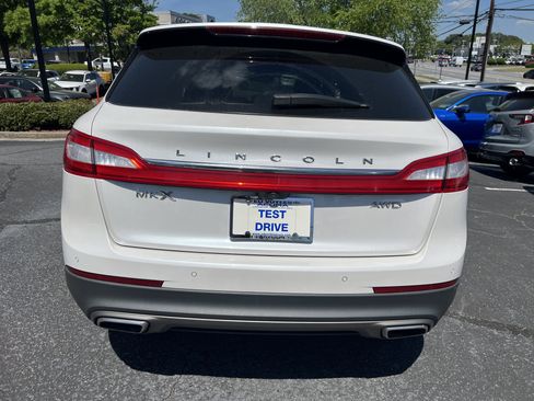 Used 2016 Lincoln MKX Reserve w/ Climate Package image 4