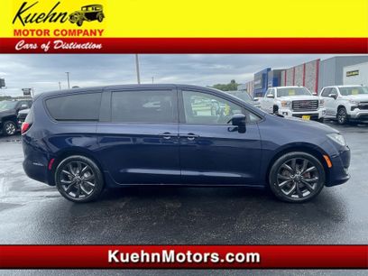 Used 2018 Chrysler Pacifica Touring Plus w/ S Appearance Package