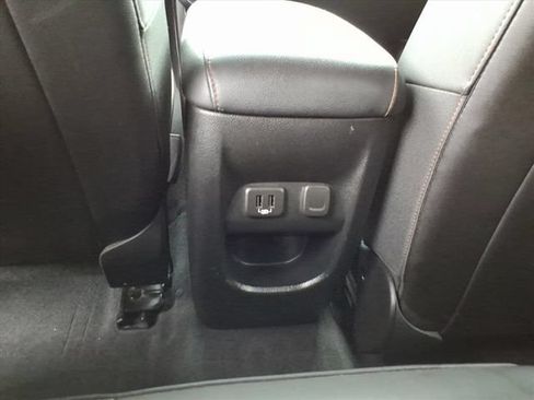 Used 2021 GMC Canyon AT4 w/ Driver Alert Package AWD/4WD image 16