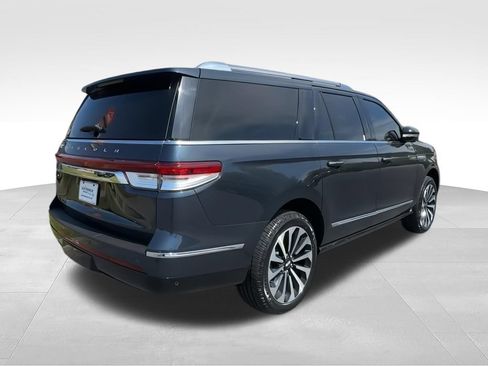 Used 2024 Lincoln Navigator L Reserve AWD/4WD image 8