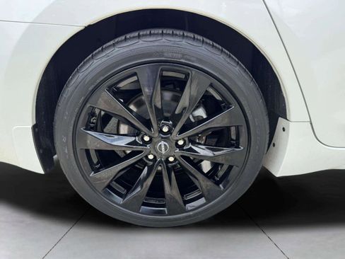 Used 2023 Nissan Maxima SR w/ Sport Mat Group FWD image 62
