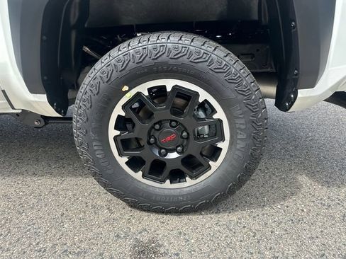 New 2026 Toyota Tacoma TRD Off-Road w/ TRD Off Road Premium Package AWD/4WD image 12