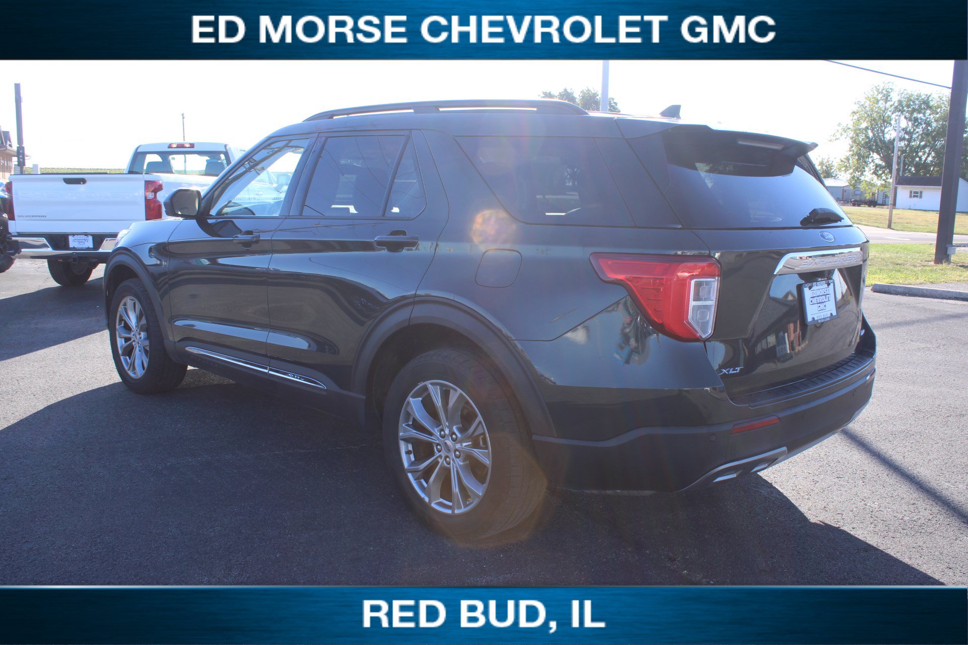 Used 2022 Ford Explorer XLT w/ Equipment Group 202A AWD/4WD image 16