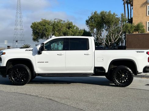 Used 2025 Chevrolet Silverado 2500 LTZ w/ LTZ Plus Package image 7