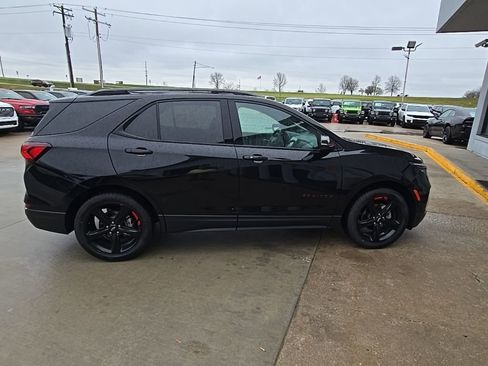 Used 2023 Chevrolet Equinox Premier image 9