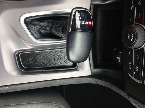 Used 2021 Dodge Charger SXT w/ Leather Interior Group RWD image 21