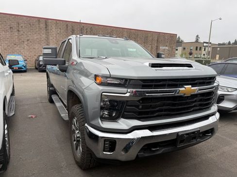 Used 2024 Chevrolet Silverado 3500 LT w/ All Star Edition AWD/4WD image 2