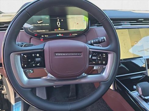 New 2025 Land Rover Range Rover SE image 18
