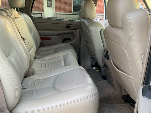 Used 2004 Chevrolet Tahoe Z71 w/ Z71 Preferred Equipment Group image 13