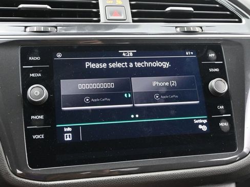 Used 2022 Volkswagen Tiguan SE R-Line image 23