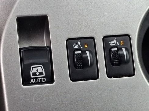 Used 2012 Toyota 4Runner Limited image 27