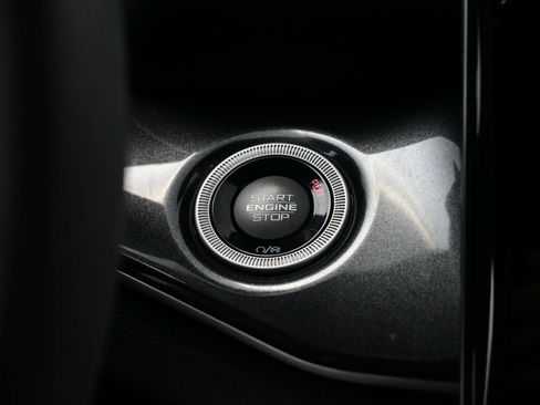 Used 2023 Jeep Grand Cherokee L Laredo image 23