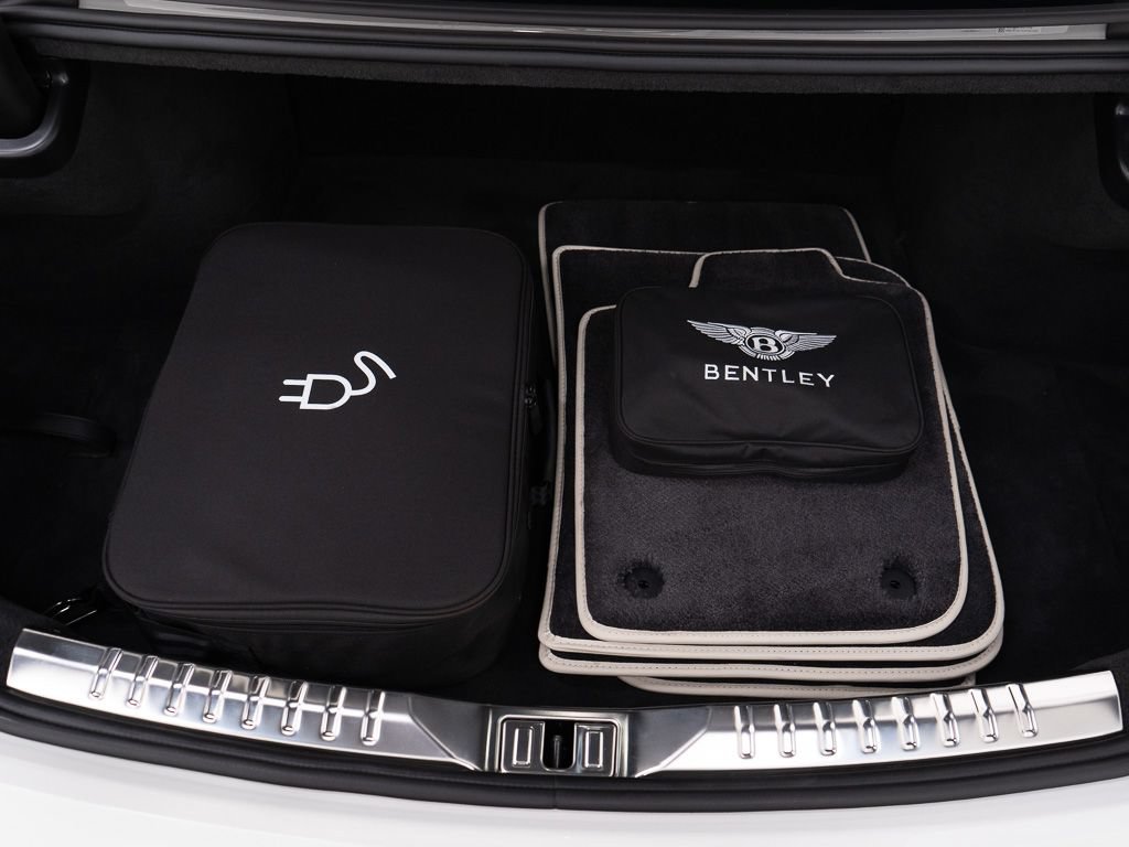 Used 2025 Bentley Flying Spur Plug-In Hybrid AWD/4WD image 48