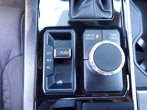 Certified 2025 Toyota Sequoia SR5 AWD/4WD image 20