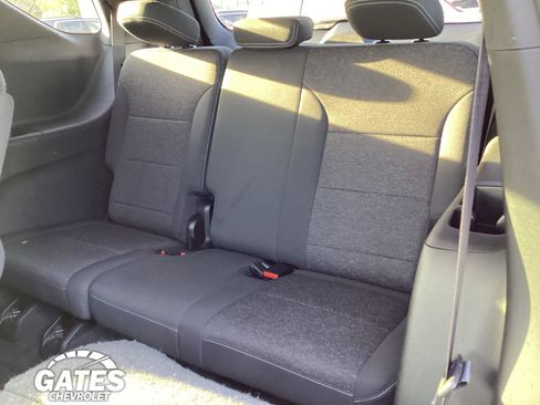 Used 2024 Chevrolet Traverse LT FWD image 16