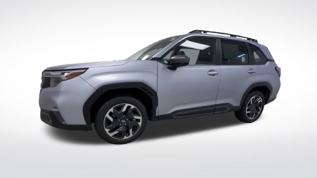 Used 2025 Subaru Forester Limited AWD/4WD image 21