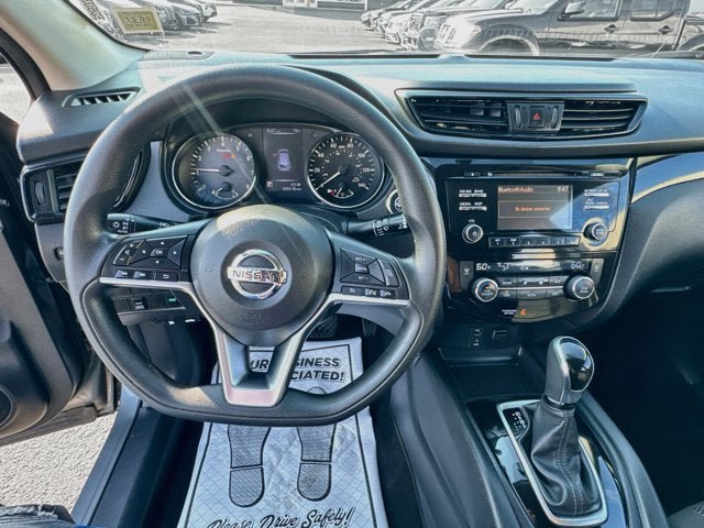 Used 2018 Nissan Rogue Sport SV AWD/4WD image 10