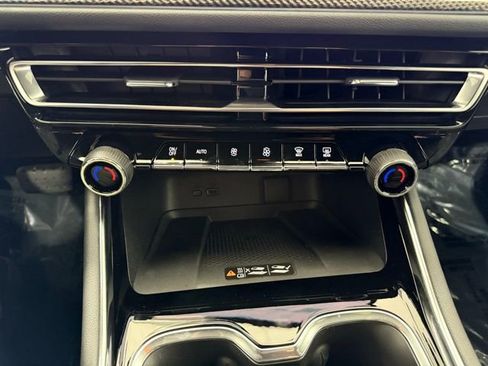 New 2026 Chevrolet Traverse High Country image 39