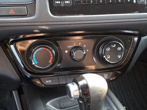 Used 2016 Honda HR-V LX image 16