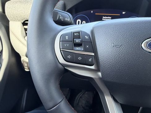 New 2026 Ford Explorer Active w/ Active Comfort Package RWD image 30