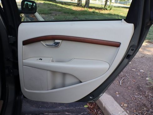 Used 2009 Volvo XC70 T6 image 25