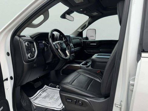 Used 2022 GMC Sierra 3500 Denali AWD/4WD image 21