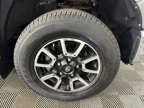 Used 2014 Toyota Tundra SR5 w/ TRD Off Road Package AWD/4WD image 28