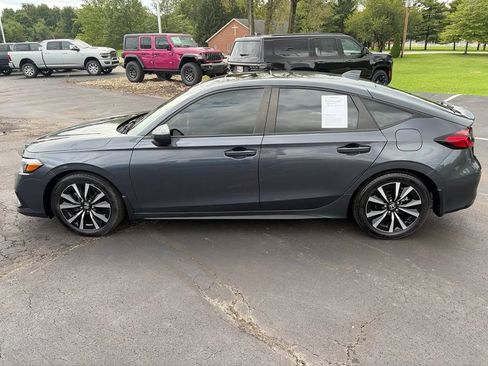 Used 2024 Honda Civic EX-L image 11