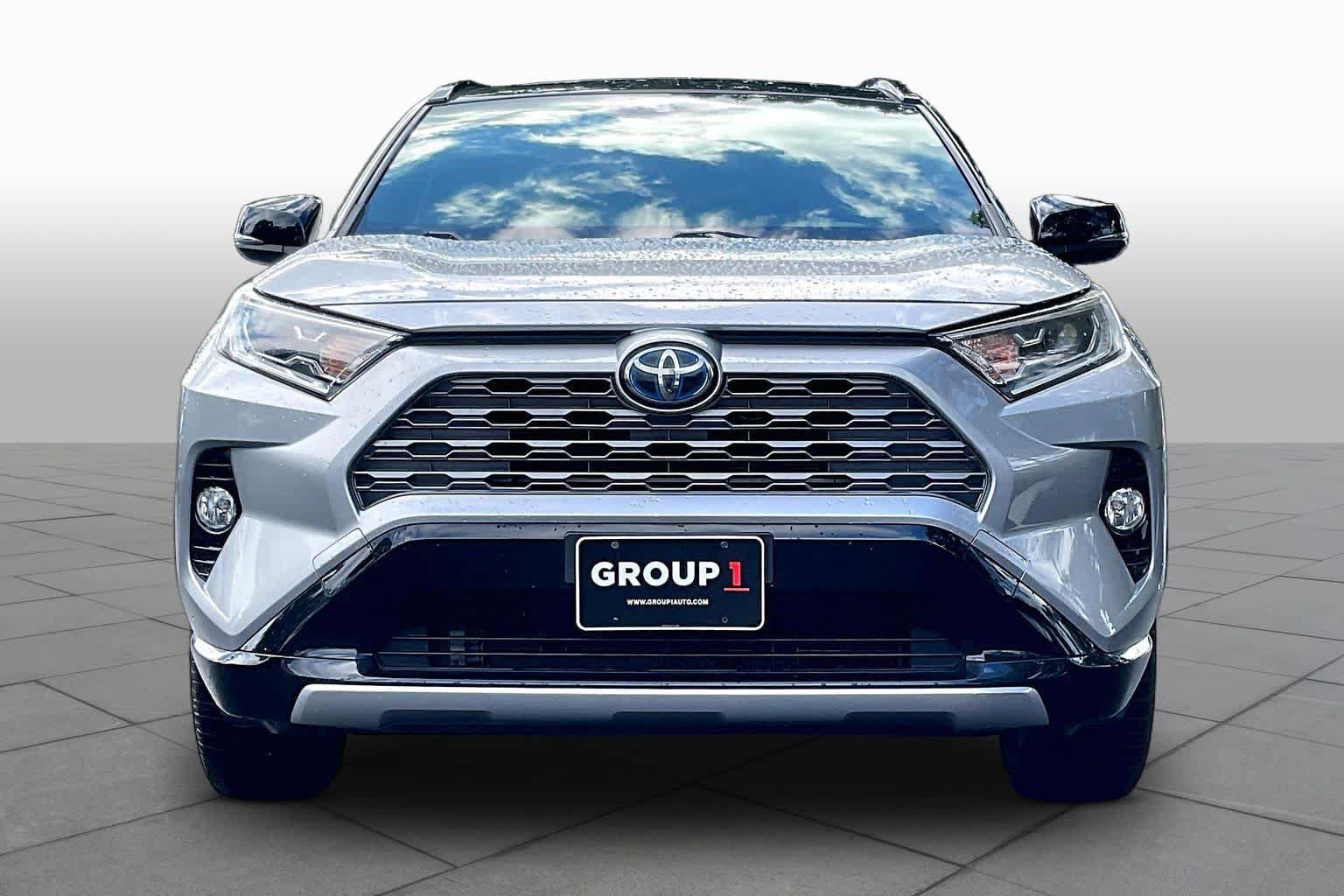Used 2019 Toyota RAV4 XSE AWD/4WD image 3