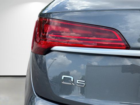 Used 2022 Audi Q5 2.0T Premium Plus w/ Premium Plus Package AWD/4WD image 10