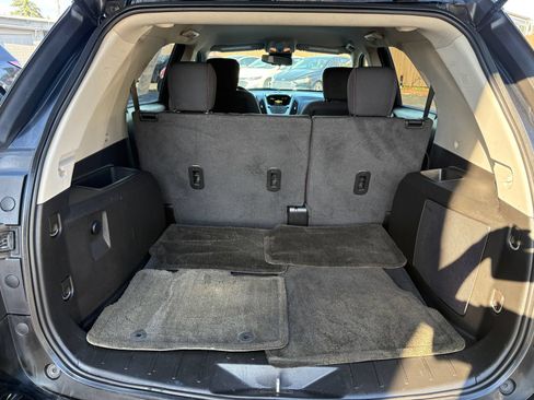 Used 2017 Chevrolet Equinox LT FWD image 18