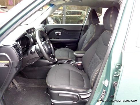 Used 2014 Kia Soul + FWD image 7