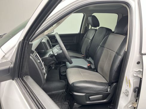 Used 2019 RAM 1500 Express w/ Express Value Package image 8