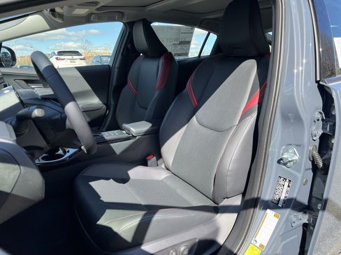 New 2026 Toyota Prius Plug-In Hybrid image 10