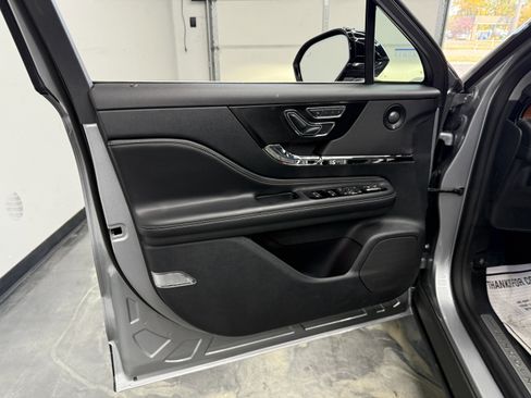 Used 2021 Lincoln Corsair Reserve w/ Elements Package image 10