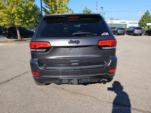 Used 2017 Jeep Grand Cherokee Altitude image 6