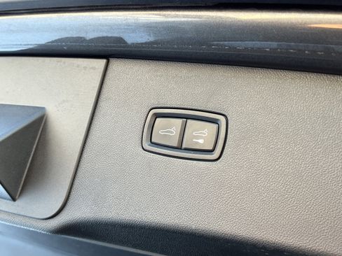 Certified 2021 Porsche Cayenne Coupe image 19