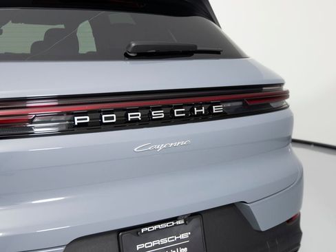 New 2026 Porsche Cayenne AWD/4WD image 40