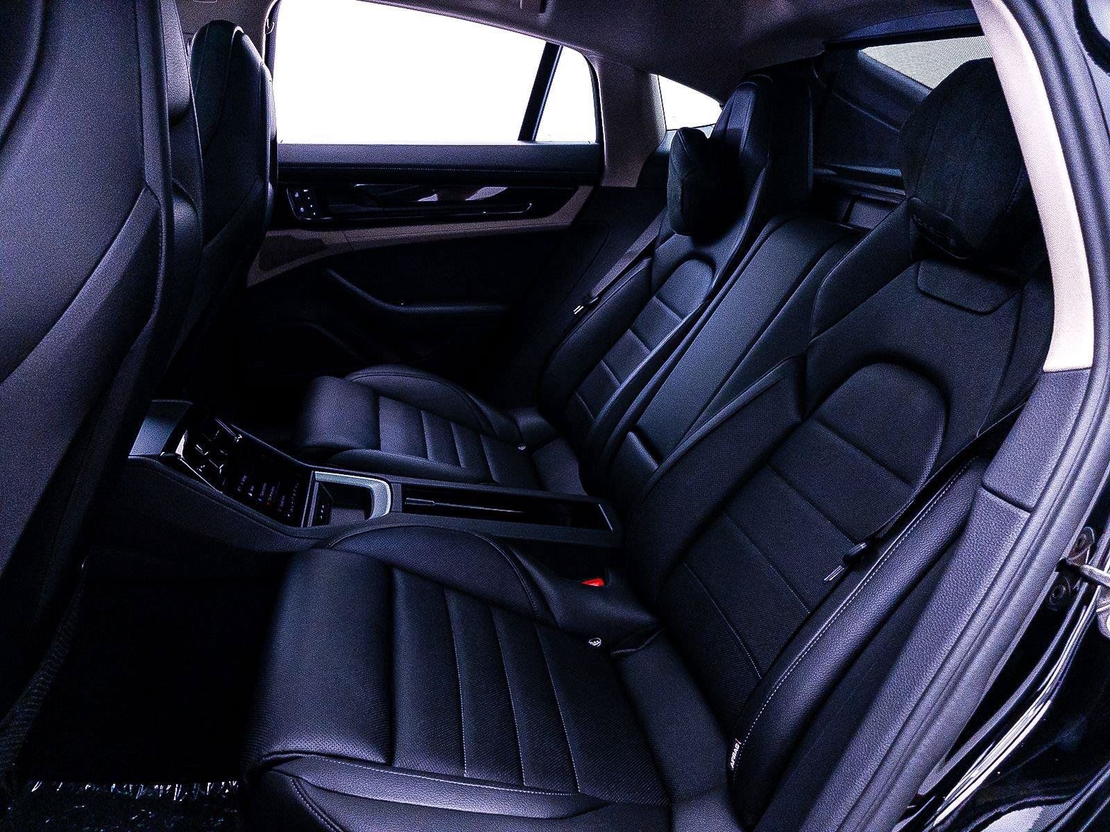 Used 2024 Porsche Panamera 4 w/ Premium Package AWD/4WD image 46