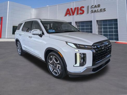Used 2025 Hyundai Palisade Limited FWD image 3